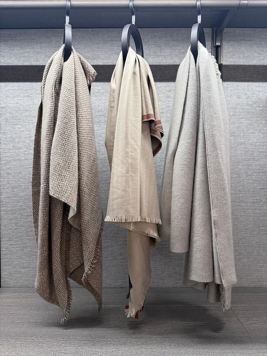 Zimmermanns_Weihnachten-wird-persoenlich_Kaschmir-Plaids