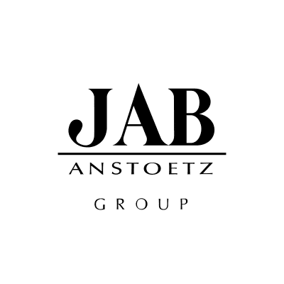 jab-anstoetz-group-logo Schwarzes Textlogo auf weißem Hintergrund mit JAB in großer Schrift oberhalb einer horizontalen Linie, ANSTOETZ in kleinerer Schrift unterhalb der Linie und GROUP in Großbuchstaben am unteren Rand.